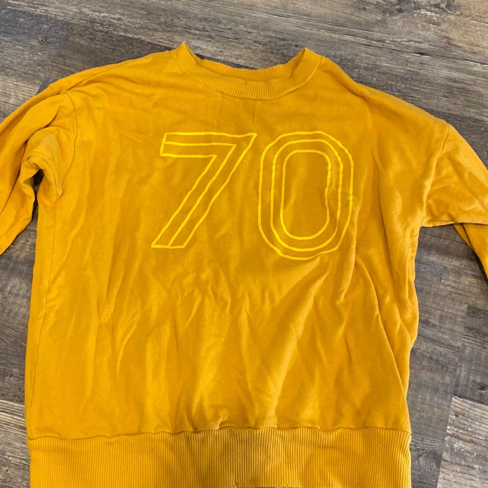 Vintage looking sweatshirt